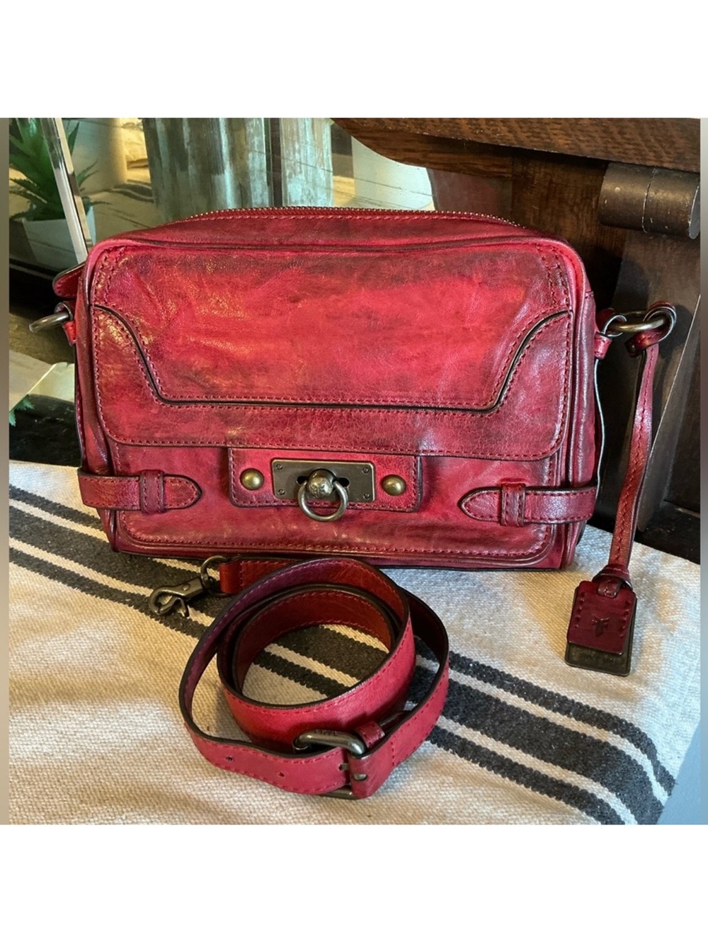 Frye Cameron crossbody ♥️